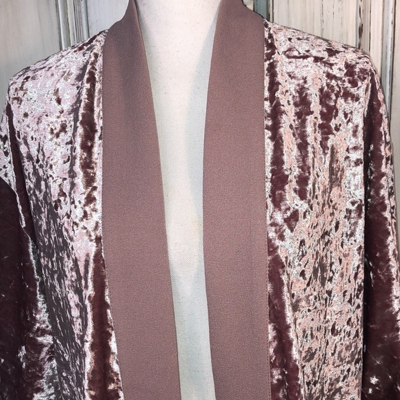 ZARA NWOT Cropped Dusty Mauve Crushed Velvet Kimono Jacket Size S-M - Picture 4 of 11